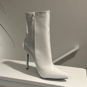 Elegant White Croc-Embossed Ankle Boots
